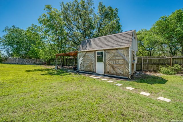 7730 Barren Ridge Dr, San Antonio, TX 78239