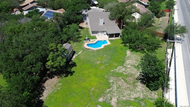 7730 Barren Ridge Dr, San Antonio, TX 78239