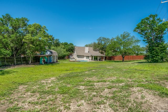 7730 Barren Ridge Dr, San Antonio, TX 78239