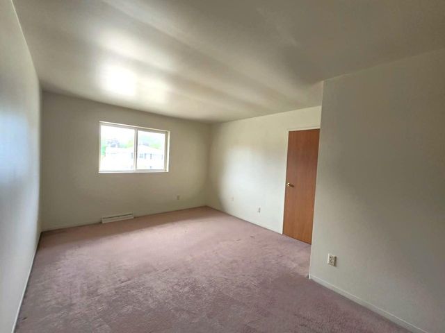 722 N HAWTHORNE DRIVE, Appleton, WI 54915