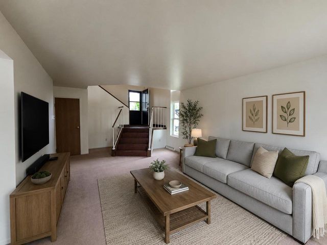 722 N HAWTHORNE DRIVE, Appleton, WI 54915