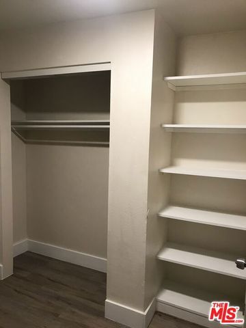 1060 E 6th Street, Long Beach, CA 90802