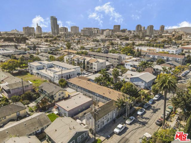 1060 E 6th Street, Long Beach, CA 90802