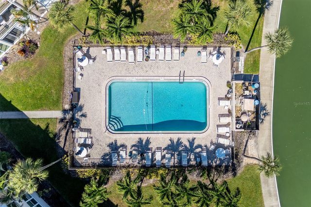 7405 BAY ISLAND DRIVE S 321, South Pasadena, FL 33707