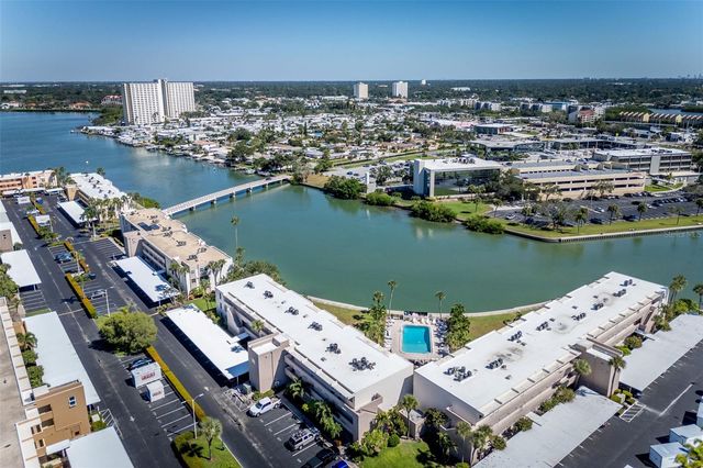 7405 BAY ISLAND DRIVE S 321, South Pasadena, FL 33707