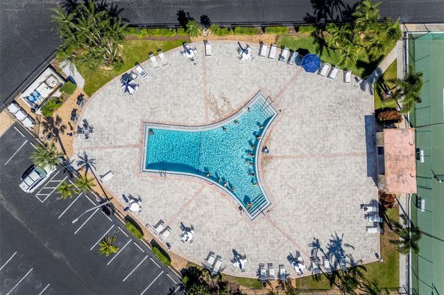 7405 BAY ISLAND DRIVE S 321, South Pasadena, FL 33707