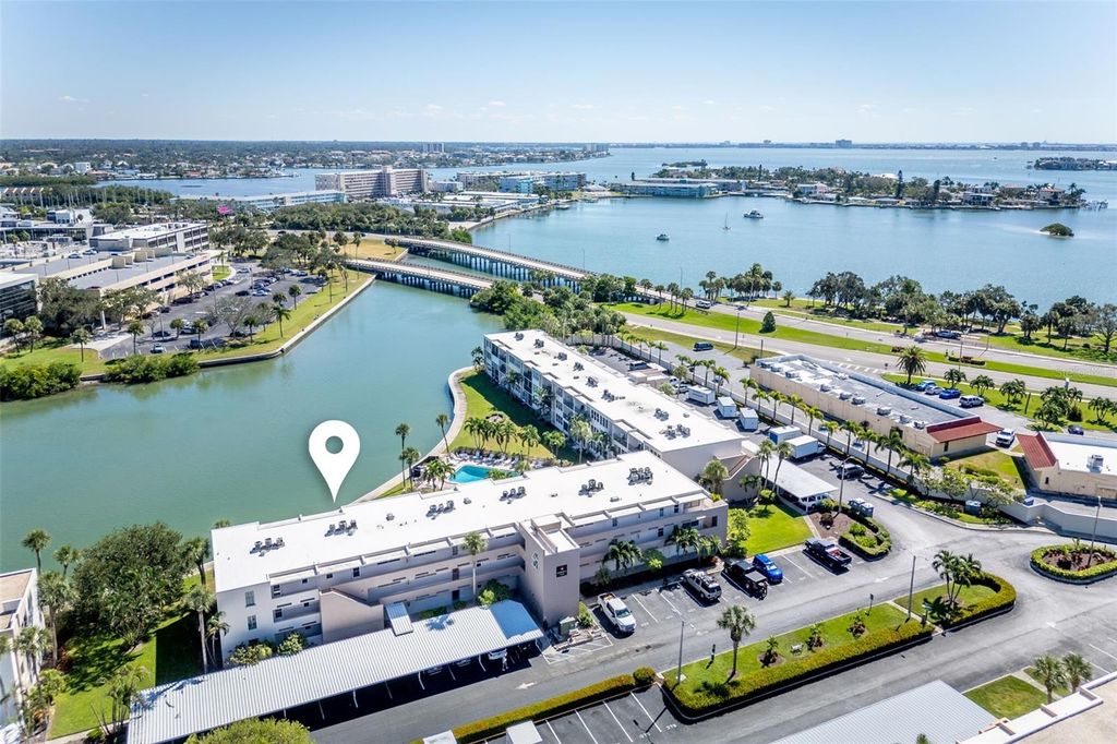 7405 BAY ISLAND DRIVE S 321, South Pasadena, FL 33707