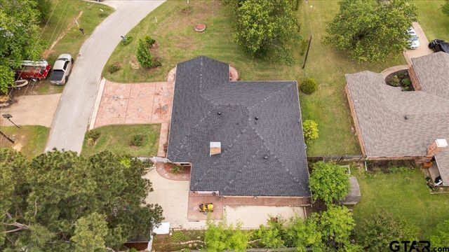 303 Linda Ln, Lindale, TX 75771