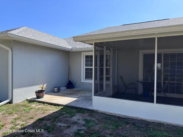 2595 3rd Avenue NE, Palm Bay, FL 32905