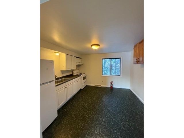 1036 North Avenue, Burlington, VT 05401