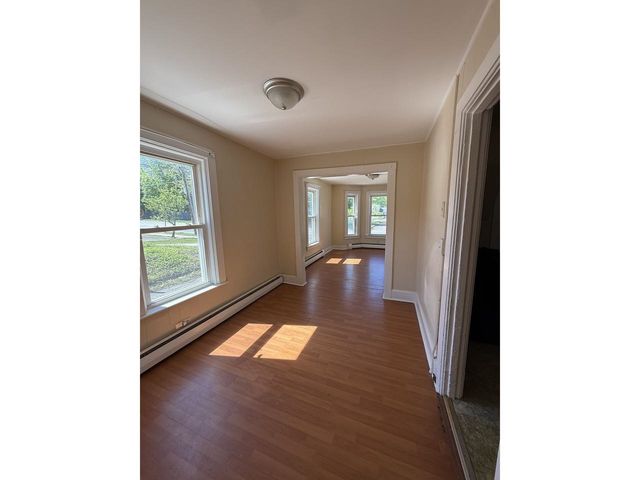 1036 North Avenue, Burlington, VT 05401