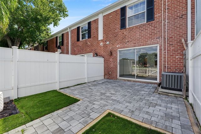 13747 JUNIPER BLOSSOM DRIVE, Tampa, FL 33618
