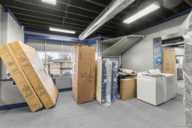 12732 E 8 Mile Road, Detroit, MI 48205