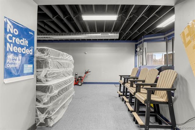 12732 E 8 Mile Road, Detroit, MI 48205