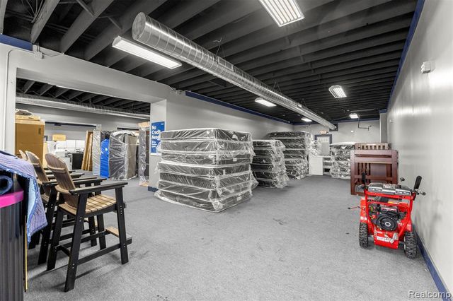 12732 E 8 Mile Road, Detroit, MI 48205