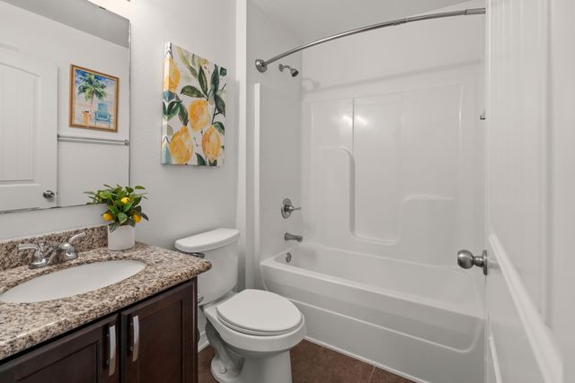 8434 Island Drive, Navarre, FL 32566