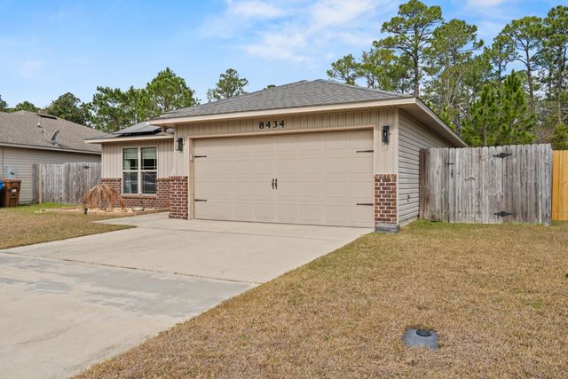 8434 Island Drive, Navarre, FL 32566