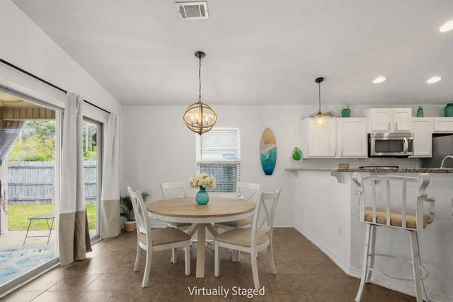 8434 Island Drive, Navarre, FL 32566