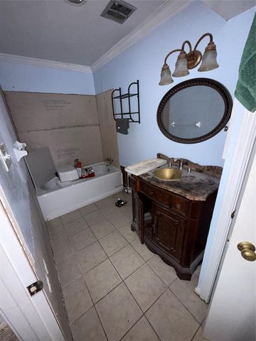 5208 Arboles Drive B1, Houston, TX 77035