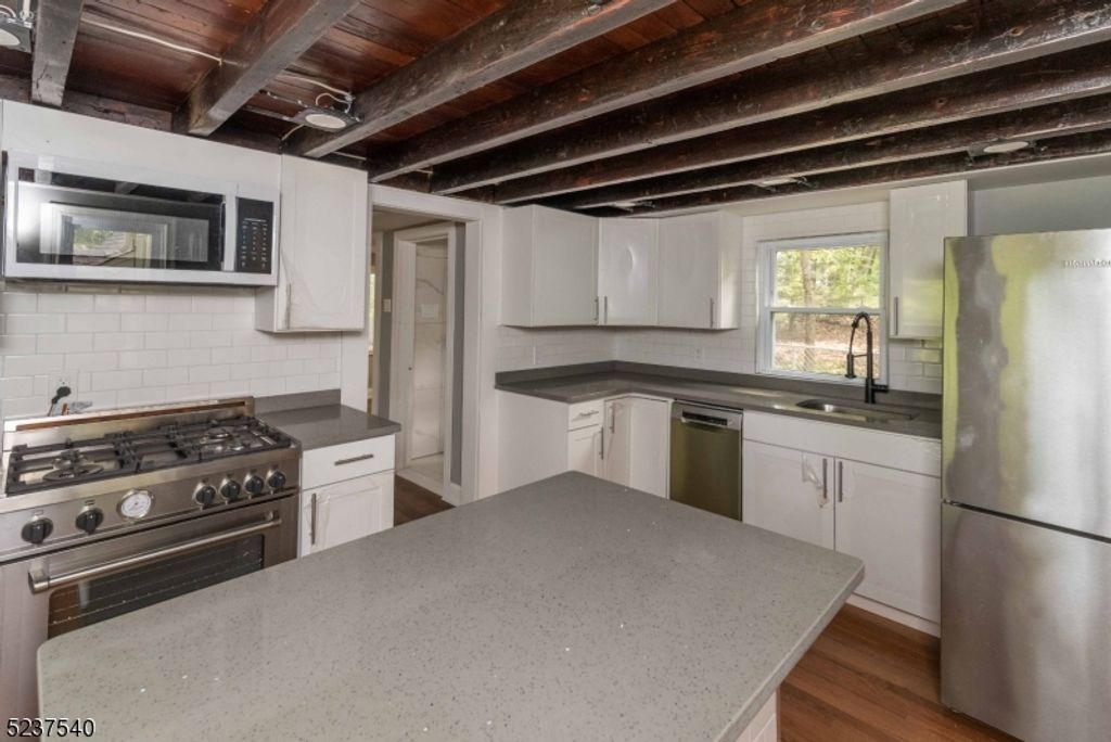 496 Manchester Ave, North Haledon Boro, NJ 07508 — photo 5