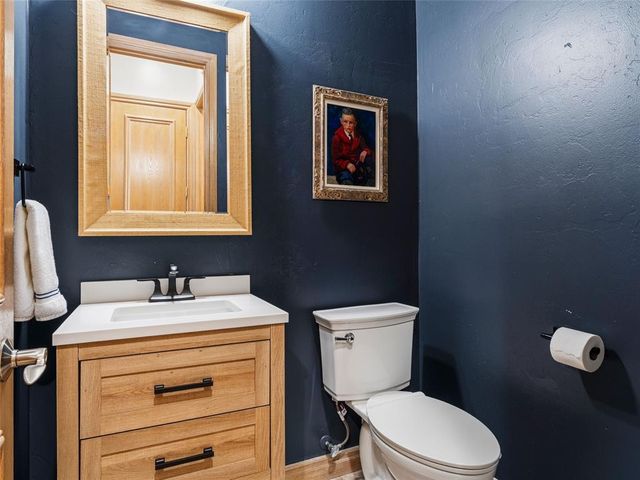 18632 Wolf Creek Drive, Edmond, OK 73012