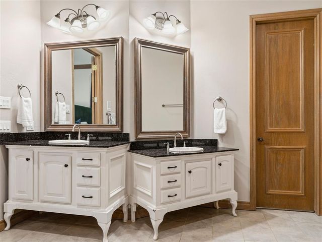 18632 Wolf Creek Drive, Edmond, OK 73012