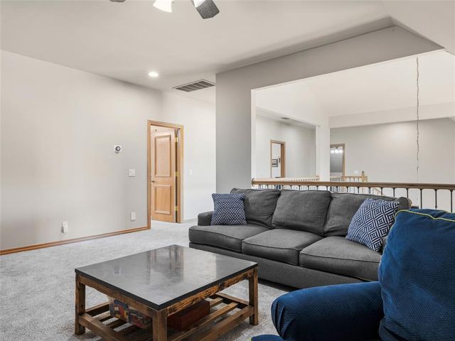 18632 Wolf Creek Drive, Edmond, OK 73012