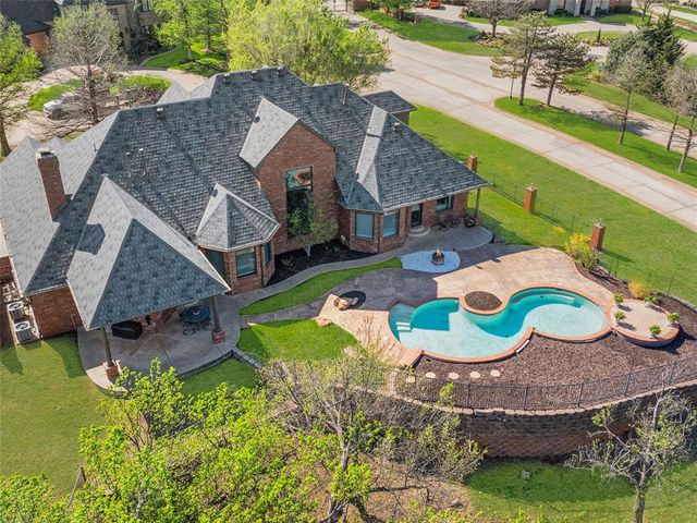 18632 Wolf Creek Drive, Edmond, OK 73012