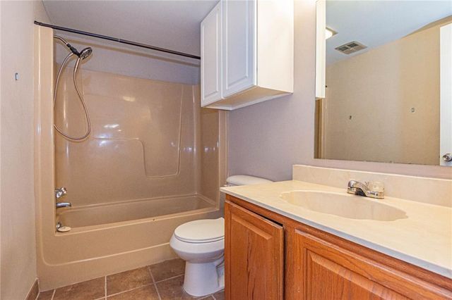 1555 14th Avenue 201, Vero Beach, FL 32960