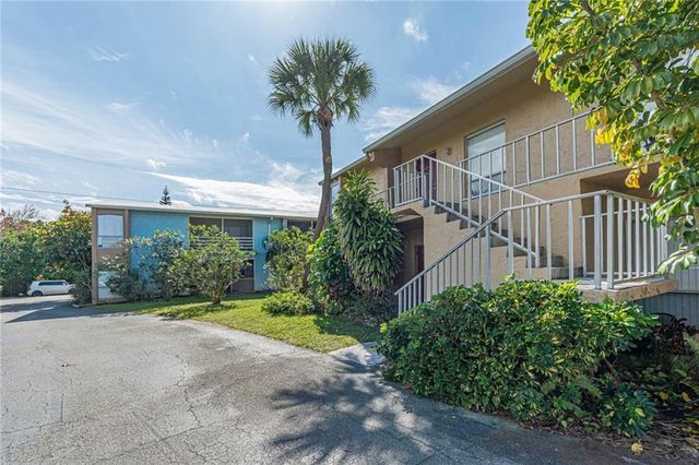 1555 14th Avenue 201, Vero Beach, FL 32960