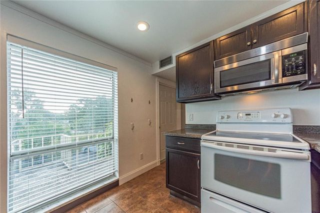 1555 14th Avenue 201, Vero Beach, FL 32960