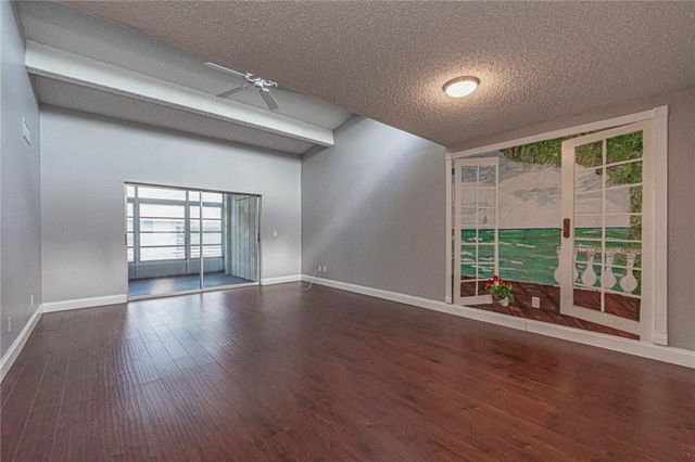 1555 14th Avenue 201, Vero Beach, FL 32960