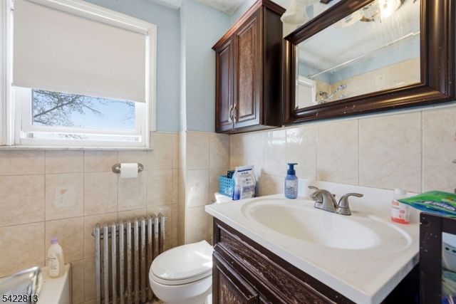 566 Chapman St, Hillside Twp., NJ 07205