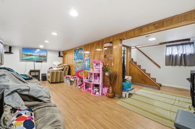 566 Chapman St, Hillside Twp., NJ 07205