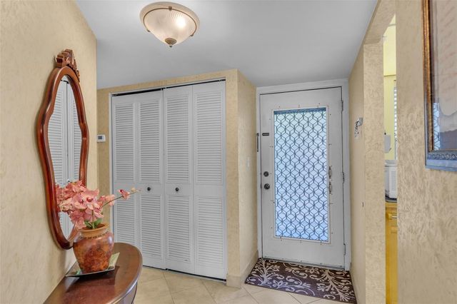 4850 NW 29th Court 221, Lauderdale Lakes, FL 33313