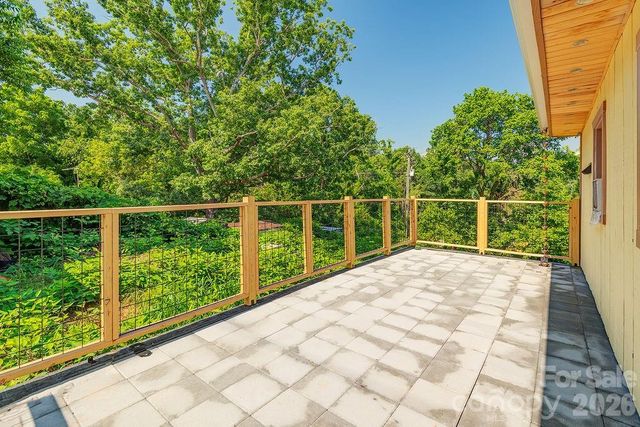 153 Vinewood Circle, Asheville, NC 28806