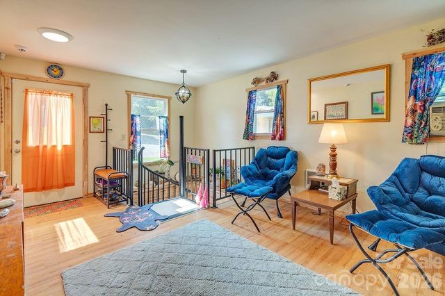 153 Vinewood Circle, Asheville, NC 28806