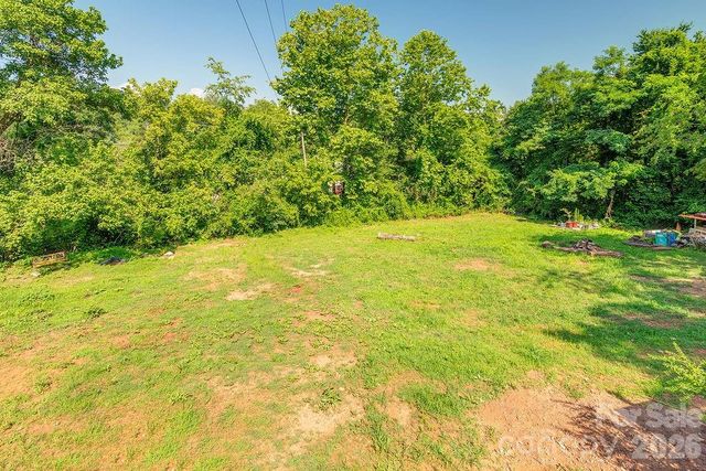 153 Vinewood Circle, Asheville, NC 28806