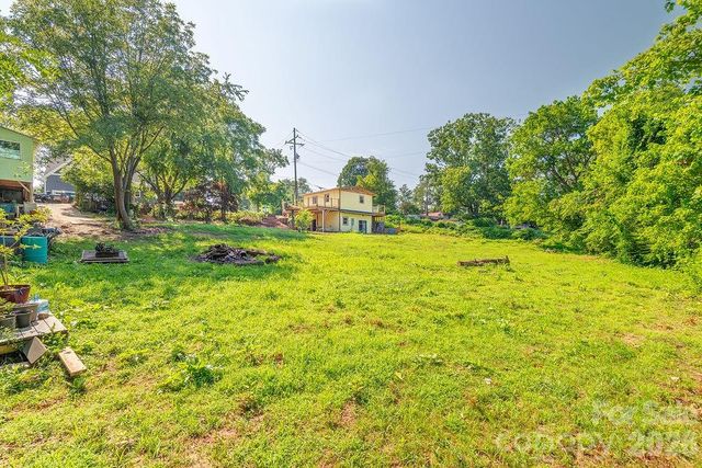 153 Vinewood Circle, Asheville, NC 28806