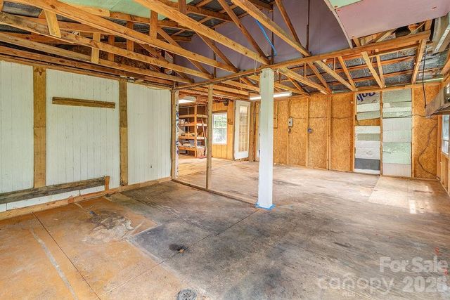 153 Vinewood Circle, Asheville, NC 28806