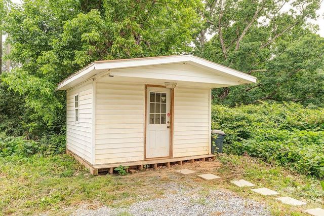 153 Vinewood Circle, Asheville, NC 28806