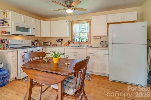 153 Vinewood Circle, Asheville, NC 28806
