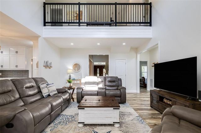 1045 Par Drive NE, Townsend, GA 31331