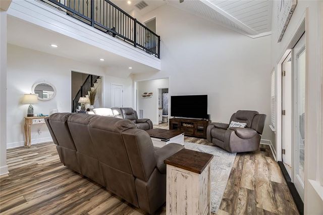 1045 Par Drive NE, Townsend, GA 31331