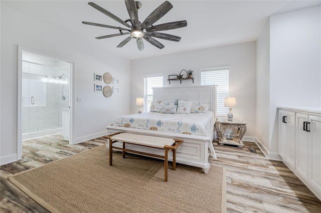1045 Par Drive NE, Townsend, GA 31331