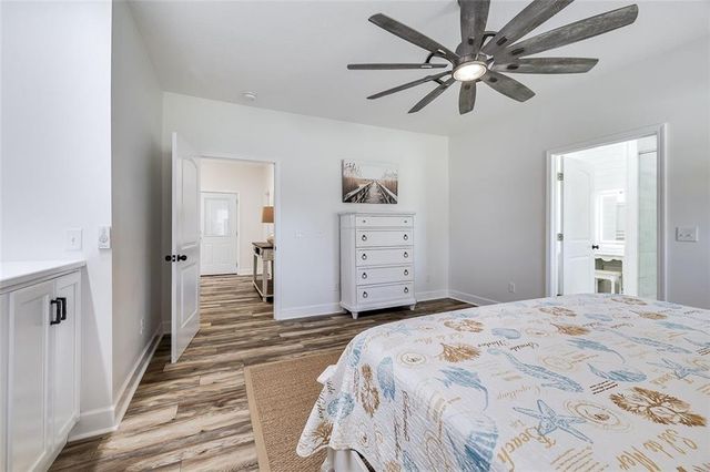 1045 Par Drive NE, Townsend, GA 31331