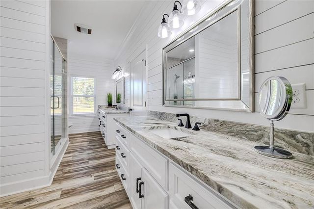 1045 Par Drive NE, Townsend, GA 31331