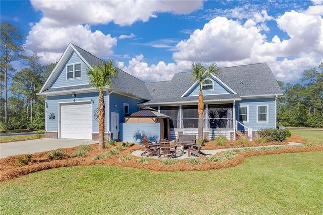 1045 Par Drive NE, Townsend, GA 31331