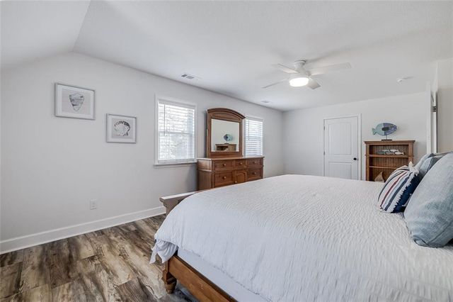 1045 Par Drive NE, Townsend, GA 31331