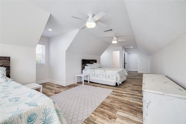 1045 Par Drive NE, Townsend, GA 31331